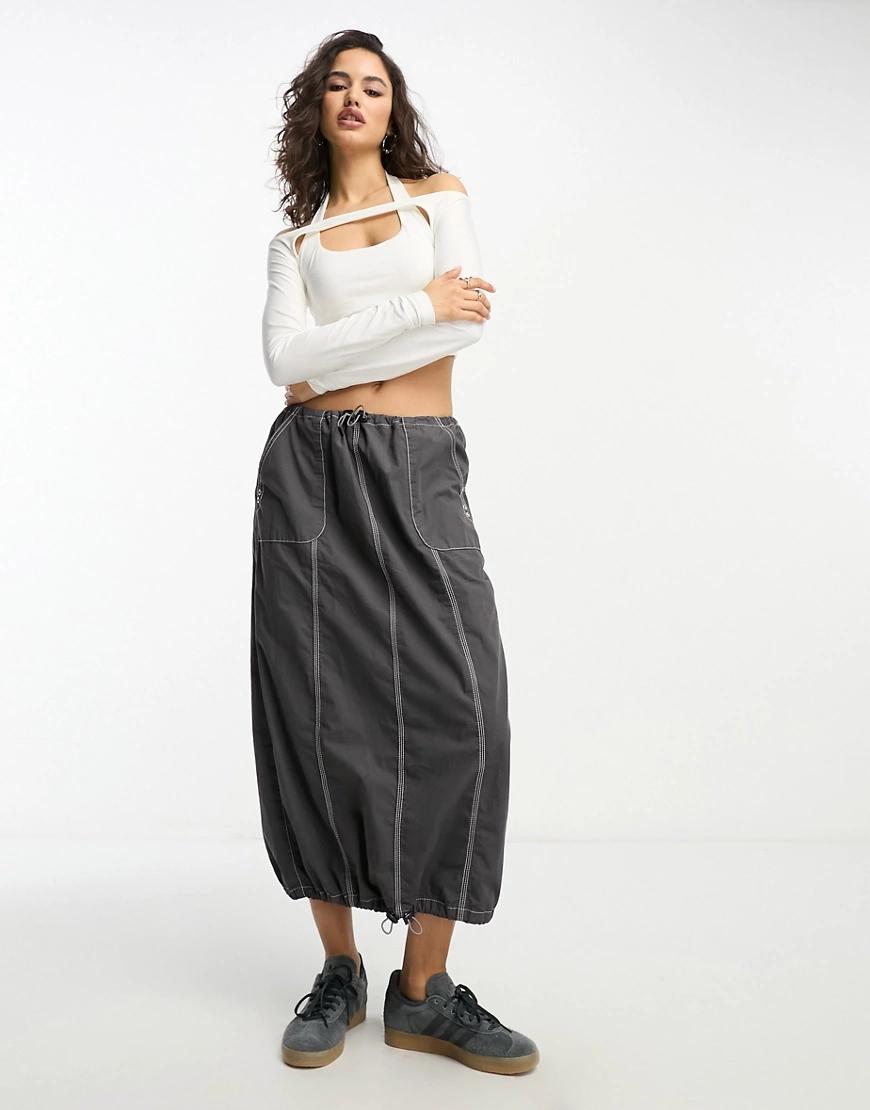 BIAŁY CROP TOP DŁUGI RĘKAW 
