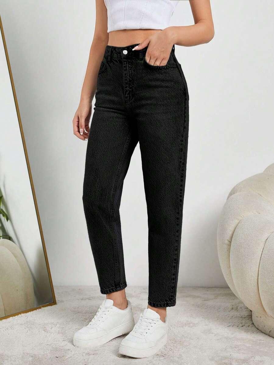 czarne spodnie mom jeans