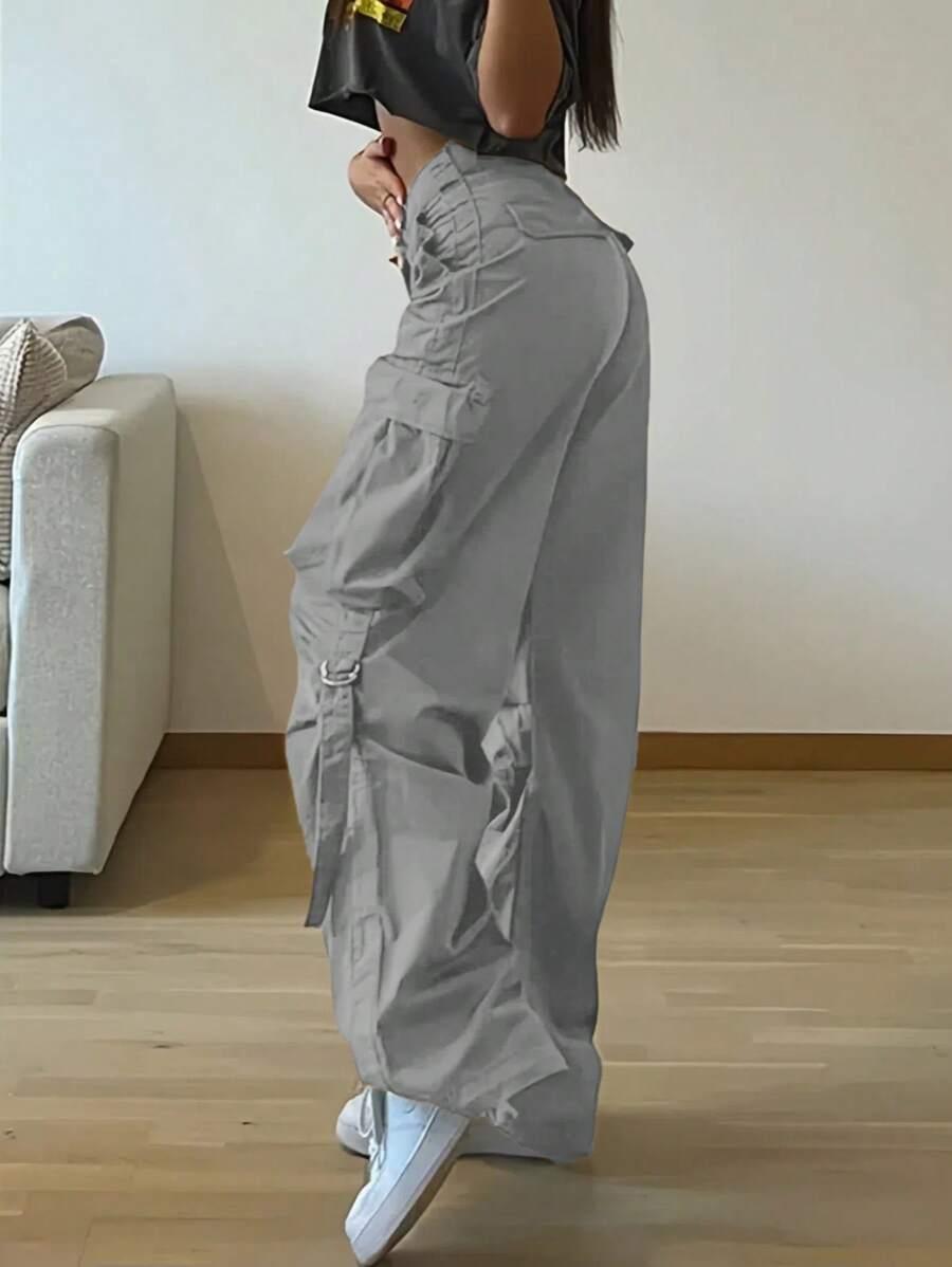 szare spodnie bojówki