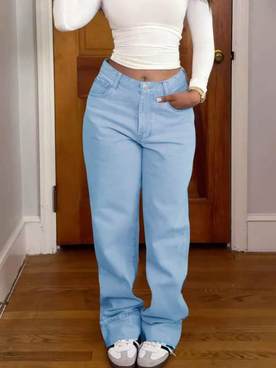niebieskie spodnie jeans