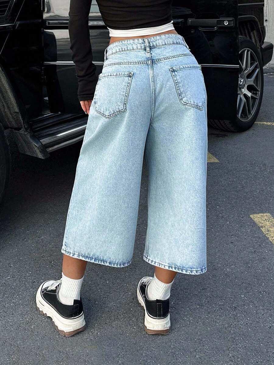 niebieskie jeansy kieszenie 