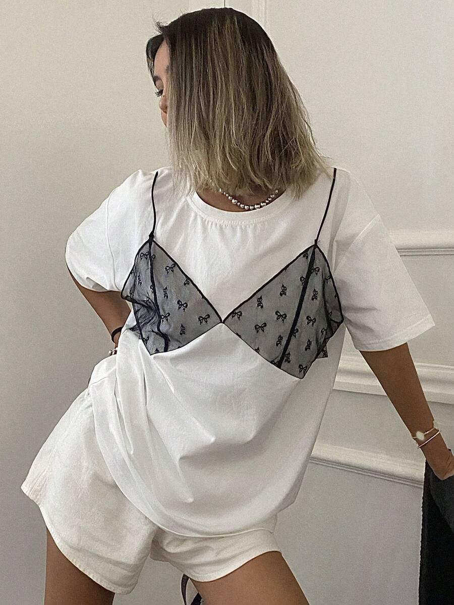 BIAŁY T-SHIRT WZÓR