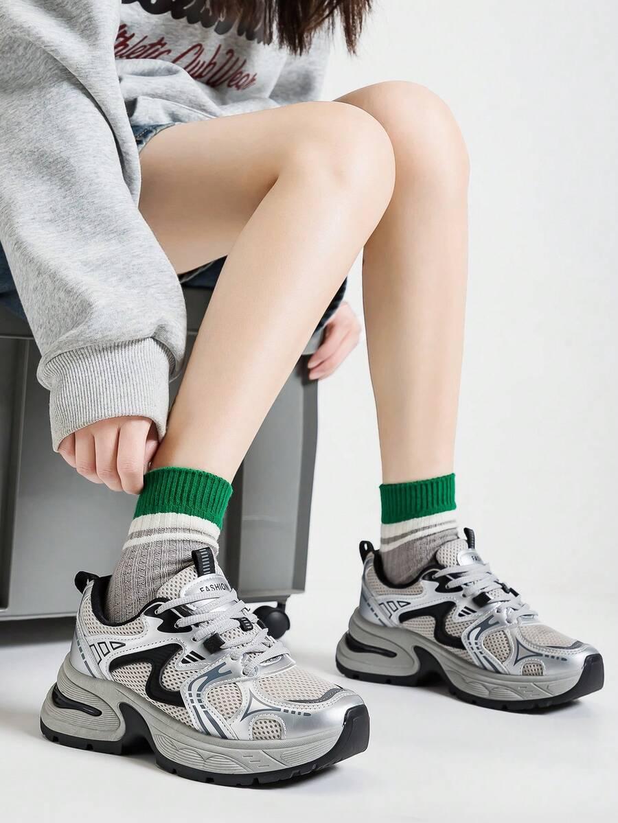 Buty sportowe sznurowane 