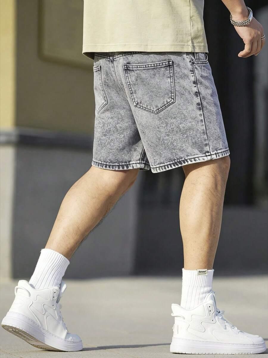 szare spodenki jeans