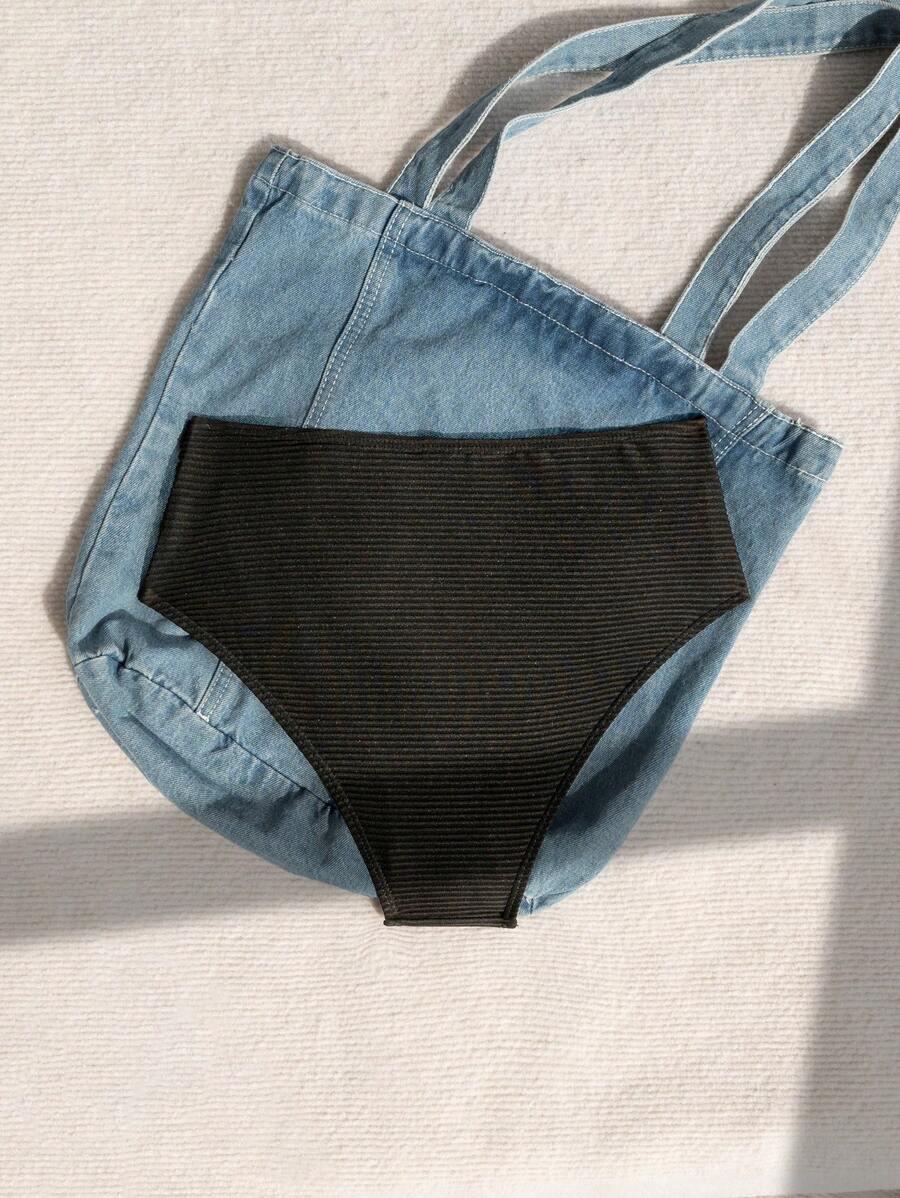 CZARNY DÓŁ OD BIKINI 