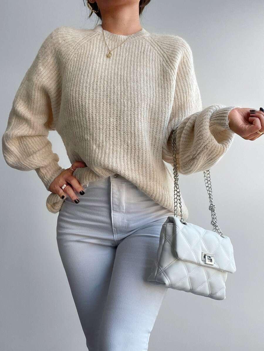 BEŻOWY OVERSIZOWY DZIANINOWY SWETER 