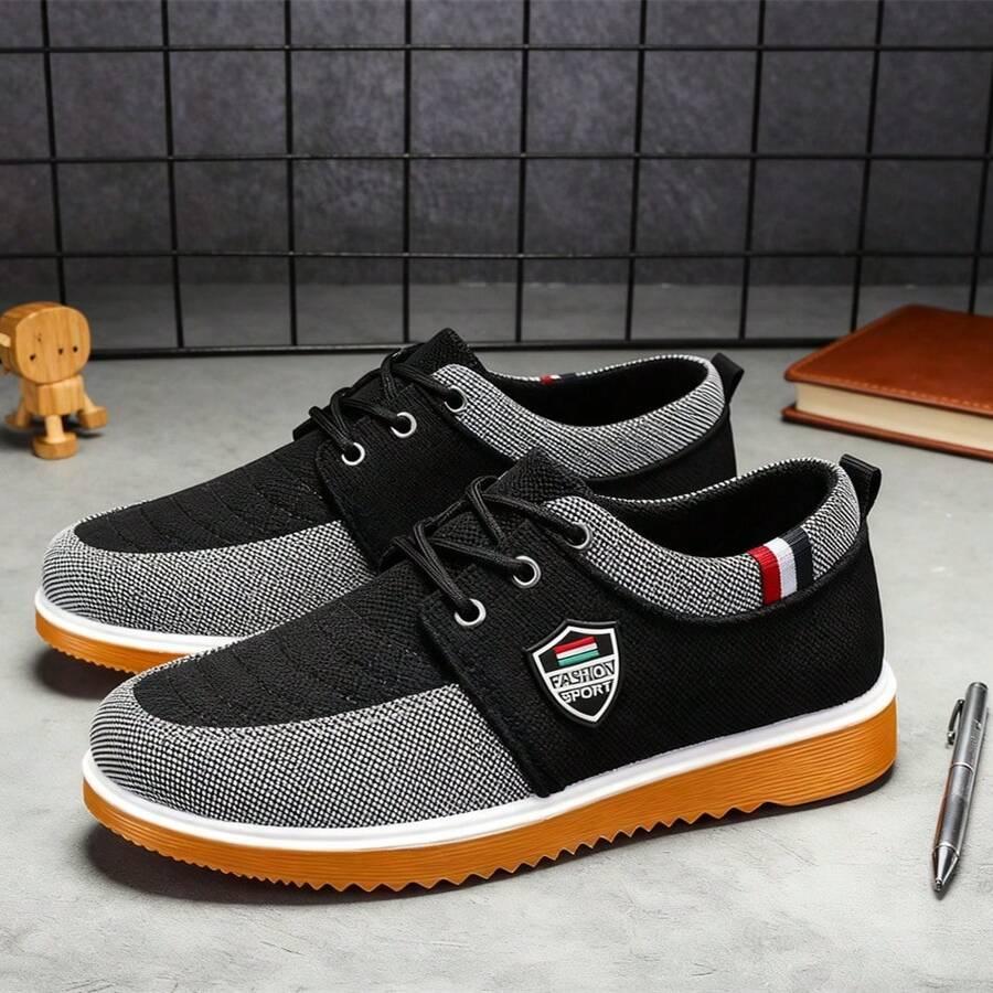 czarne buty sportowe