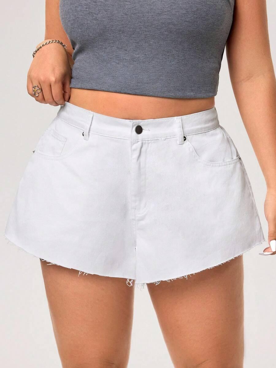 białe spodenki jeans