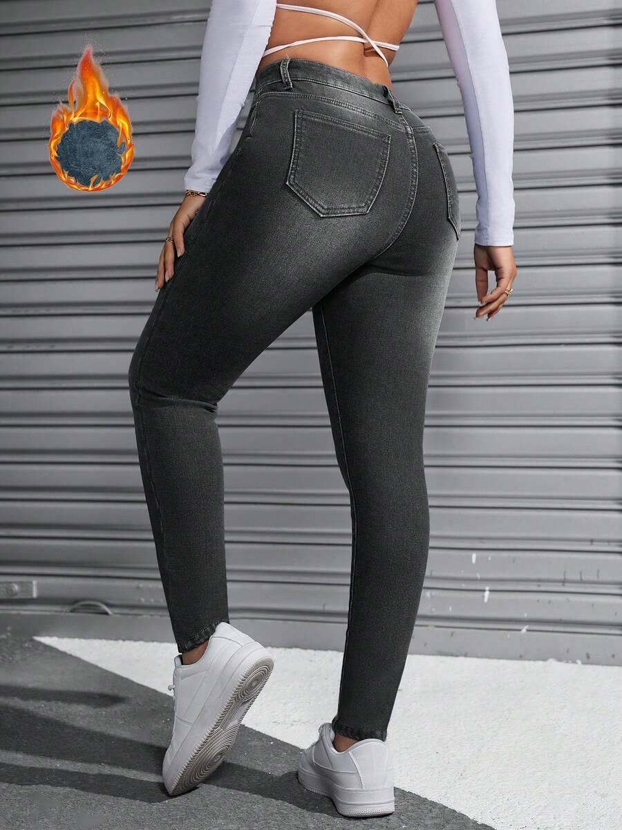 szare spodnie jeans