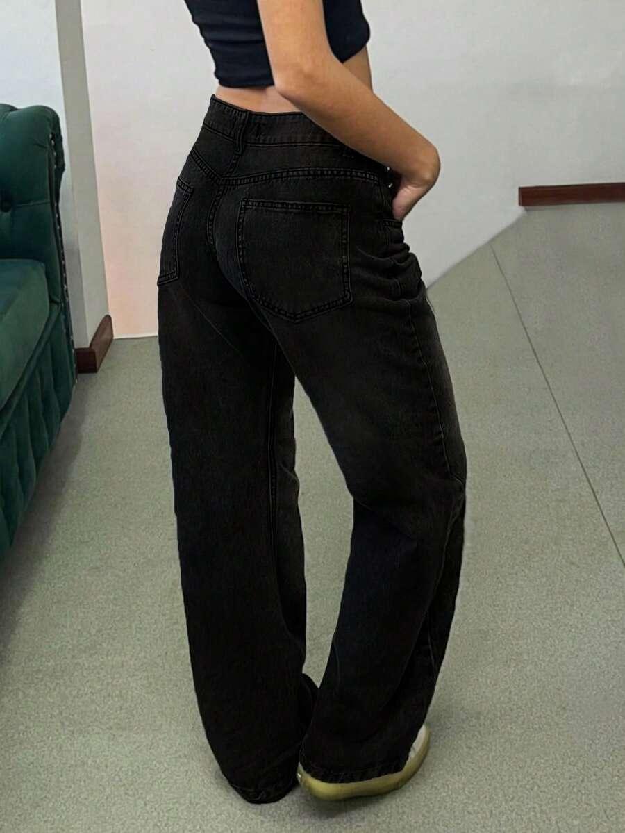 czarne spodnie jeans