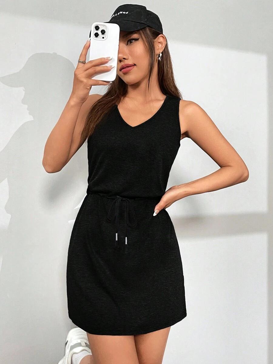 CZARNA MINI SUKIENKA V-NECK