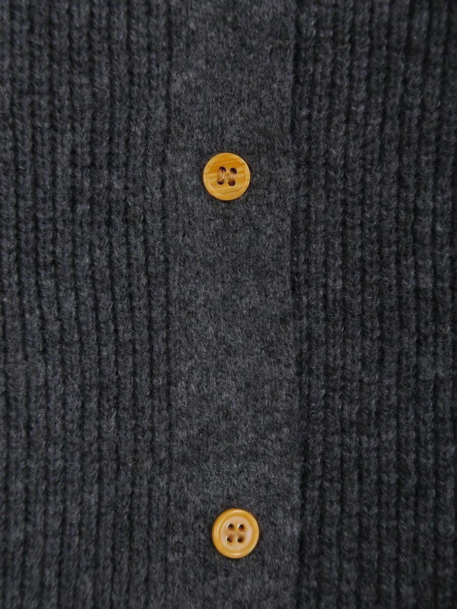 SZARY ZAPINANY SWETER