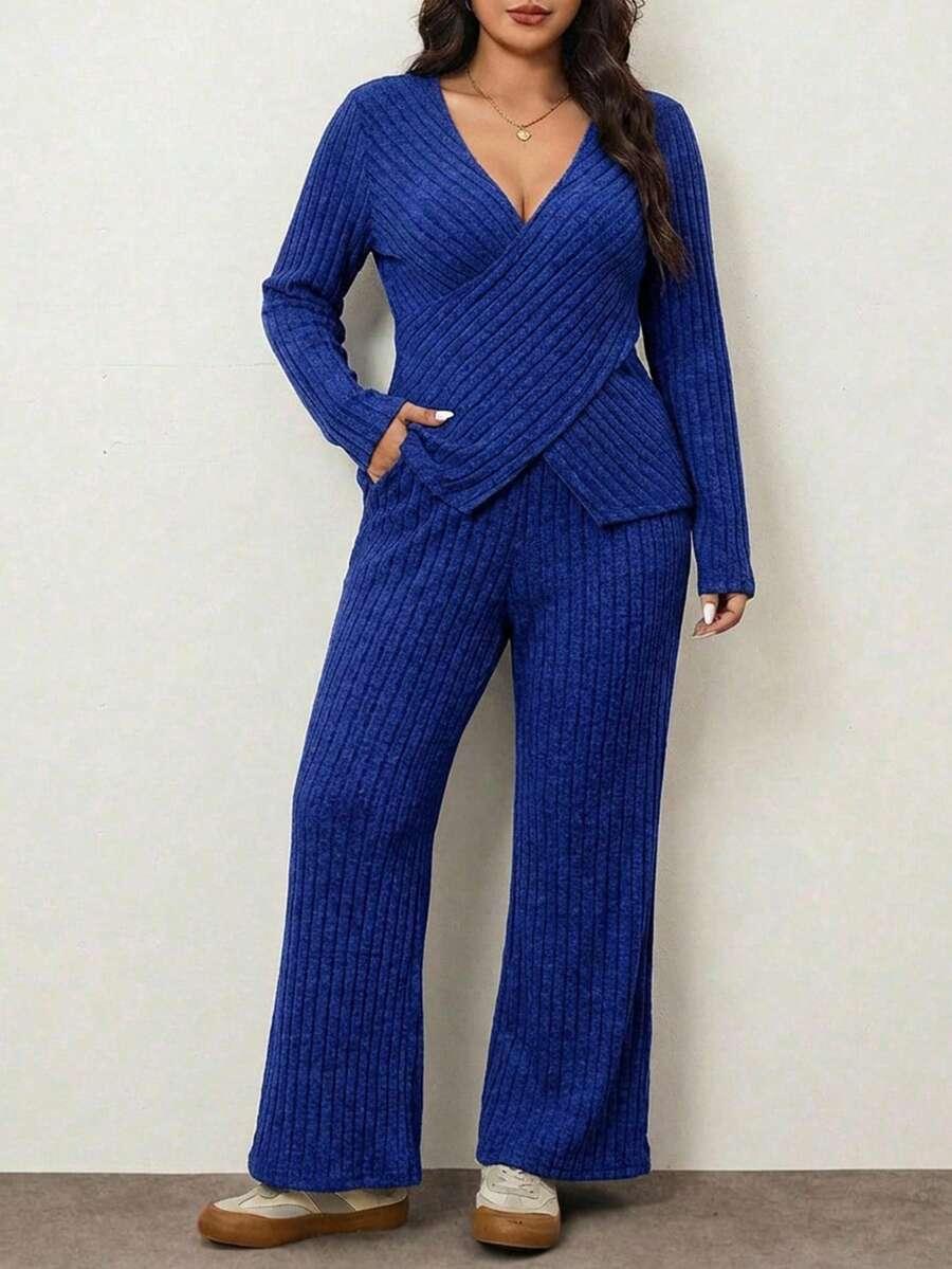 granatowy komplet sweter spodnie dzianina