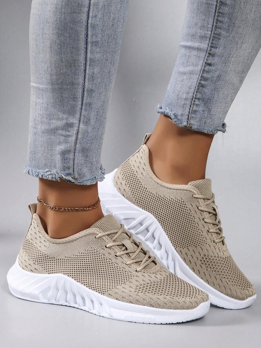 BEŻOWE BUTY SPORTOWE