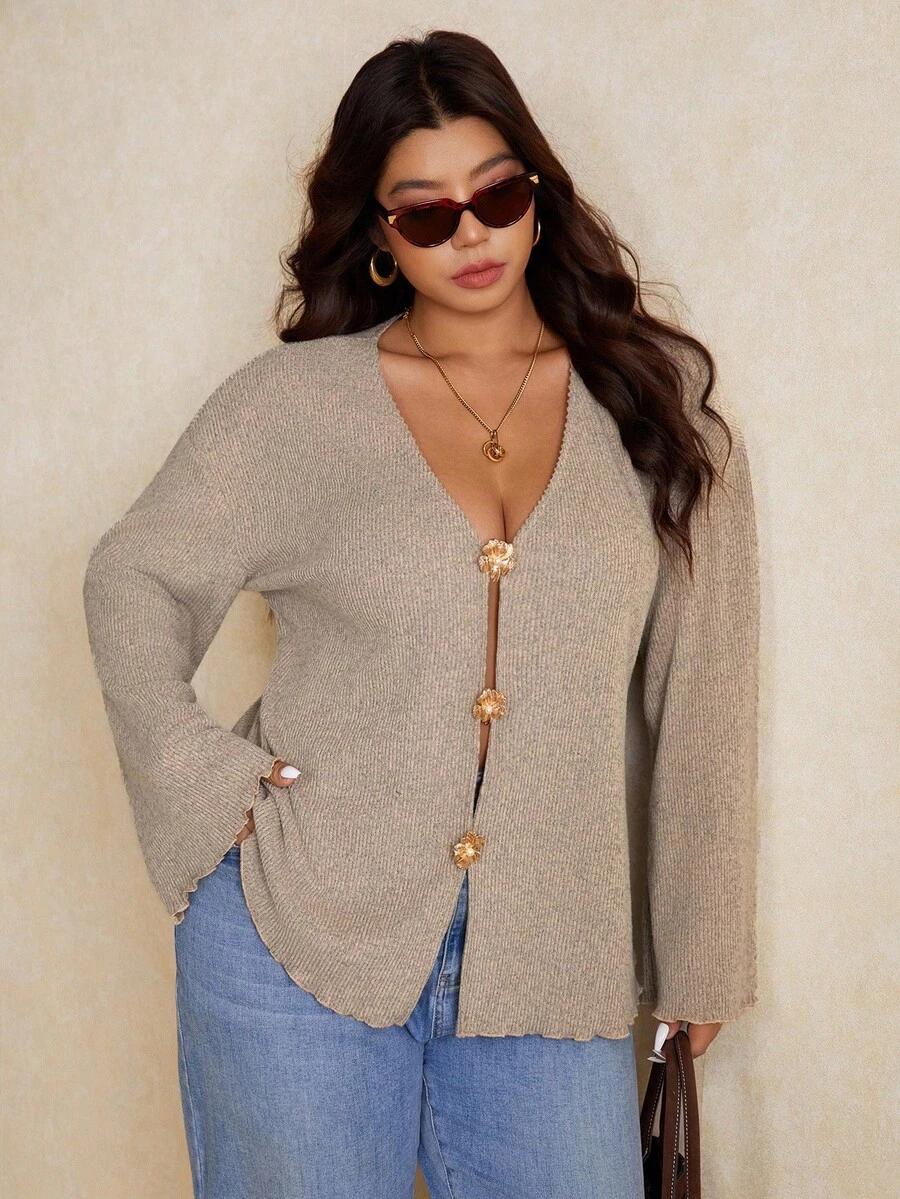 PRĄŻKOWANY SWETER V NECK ZDOBIENIE