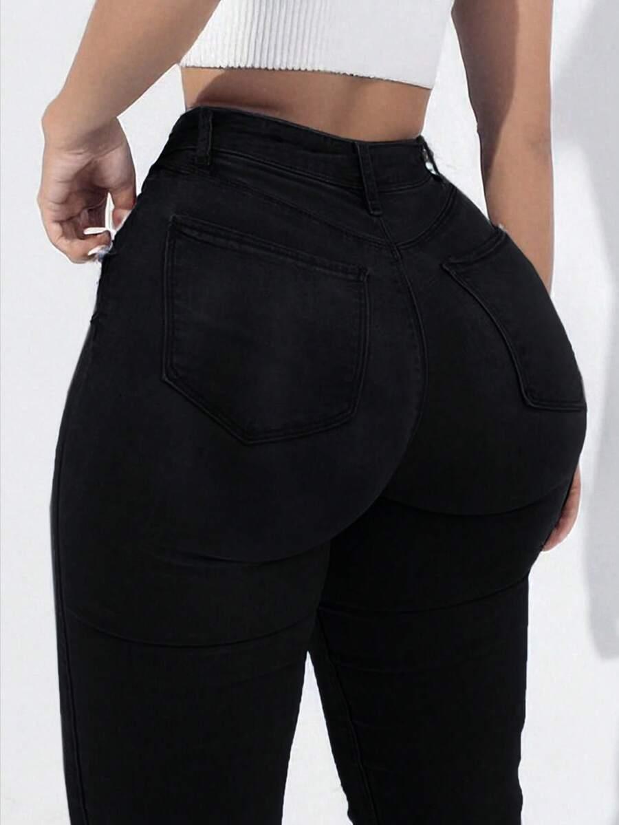 czarne spodnie jeans