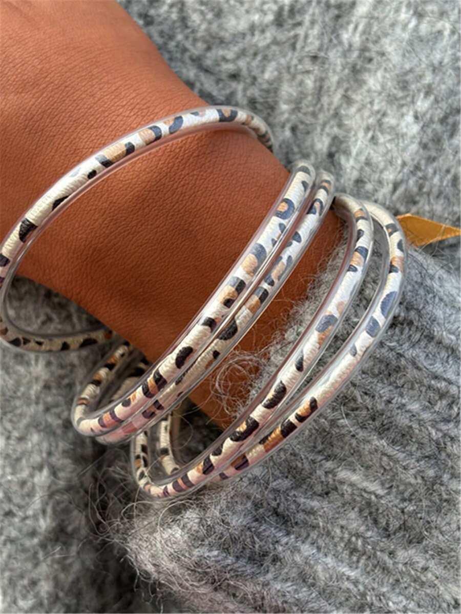 kolorowe bransoletki animal print