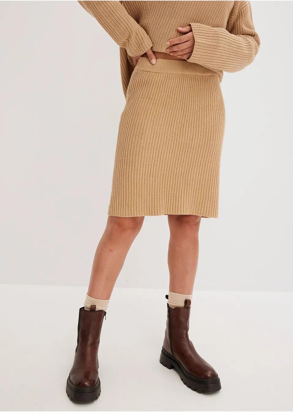 SPÓDNICA PLUS SIZE OŁÓWKOWA BAWEŁNA PRZED KOLANO