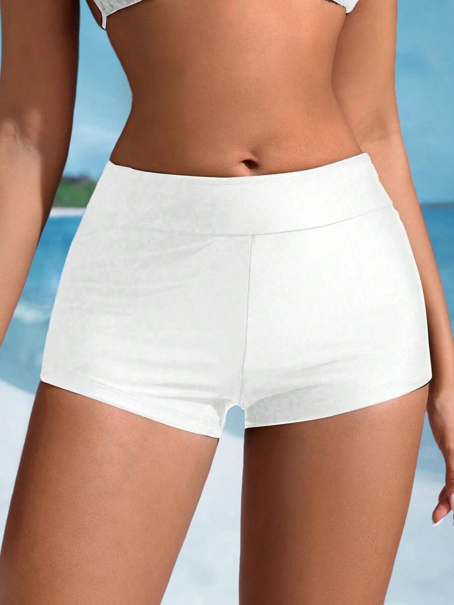 biały dół od bikini szorty