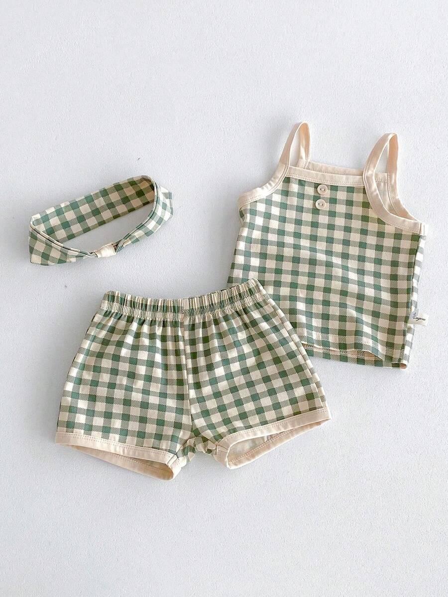 krótkie spodenki bluzka komplet