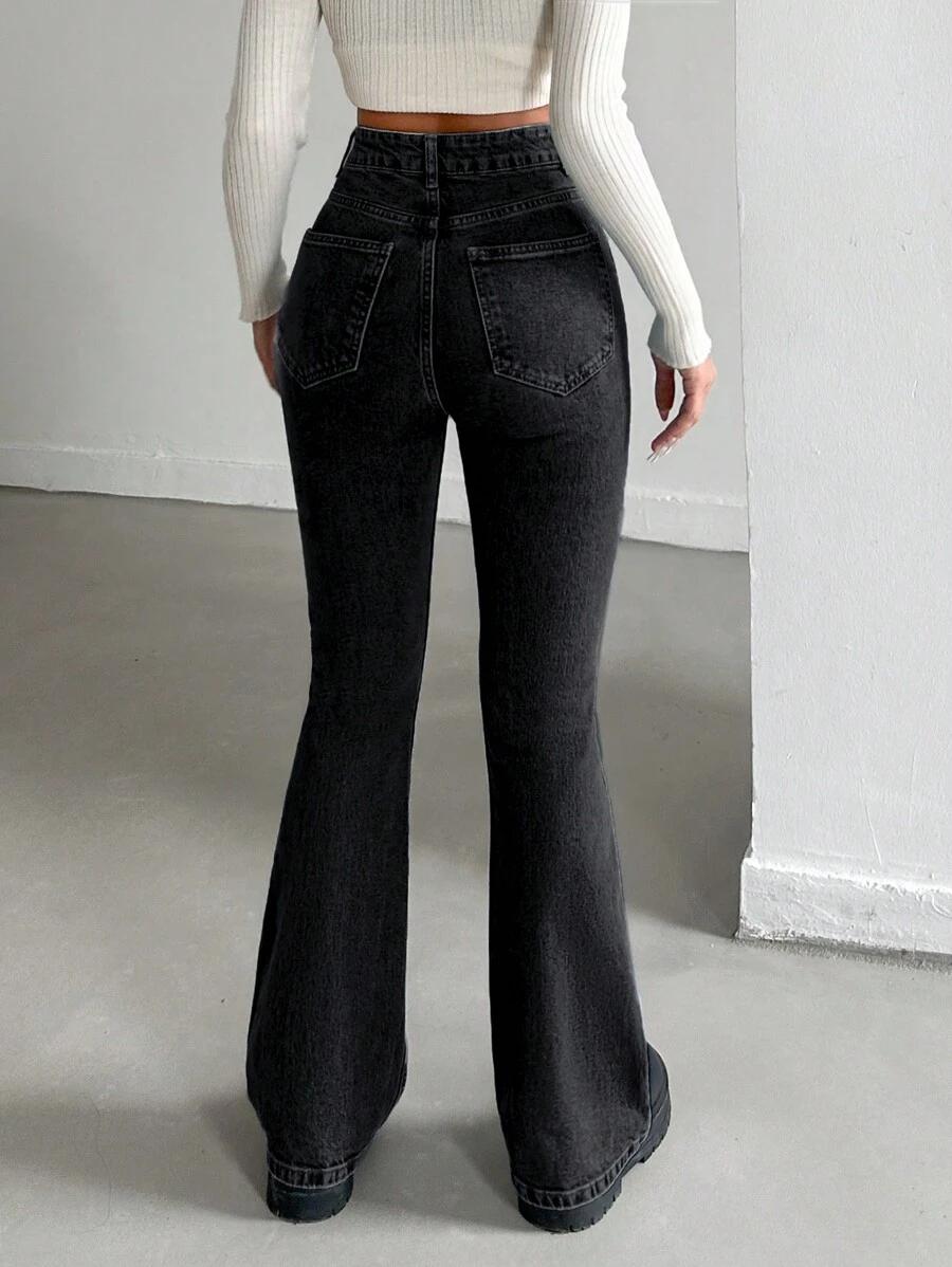 czarne spodnie jeans