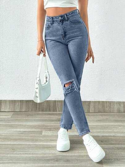 niebieskie jeansy rurki