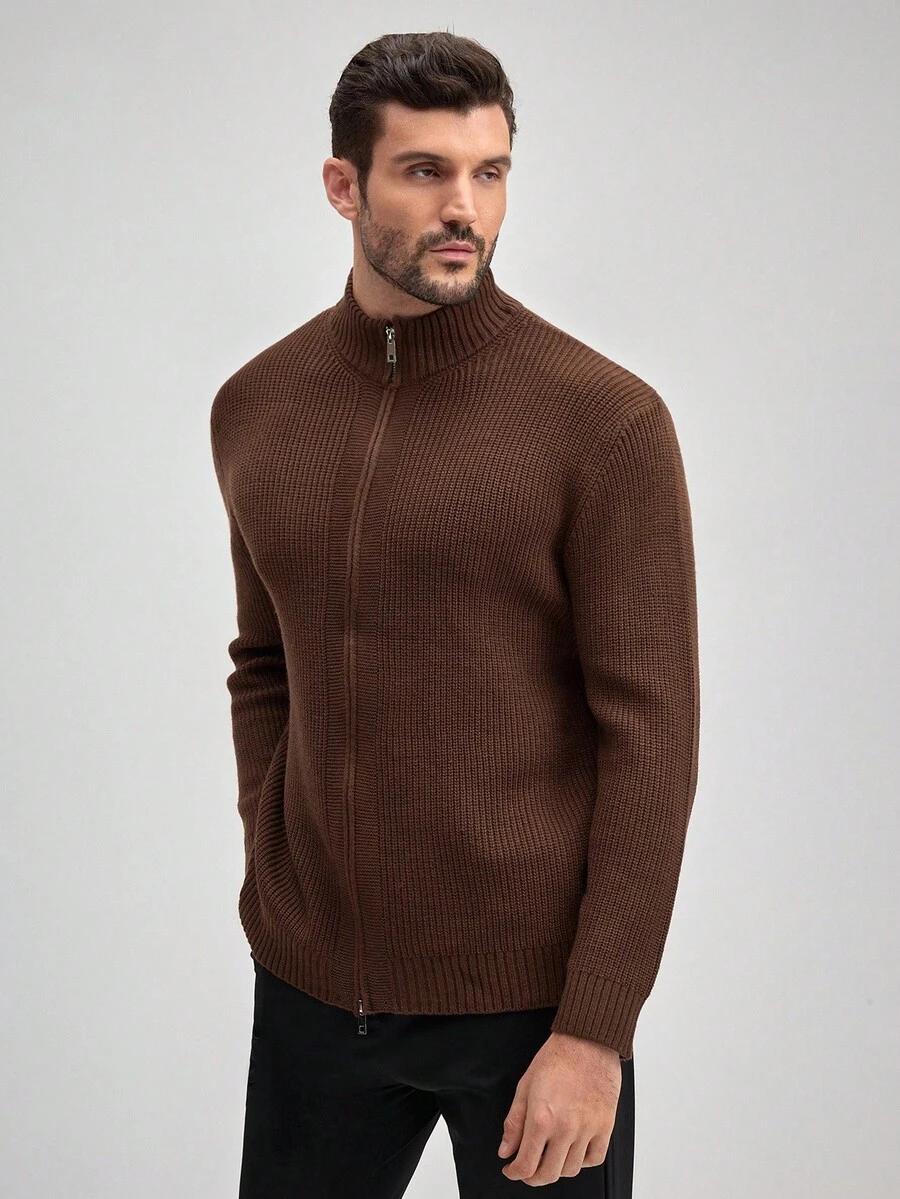 brązowy sweter zamek