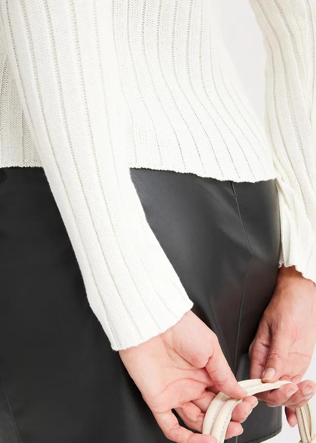 SWETER W PRĄŻEK