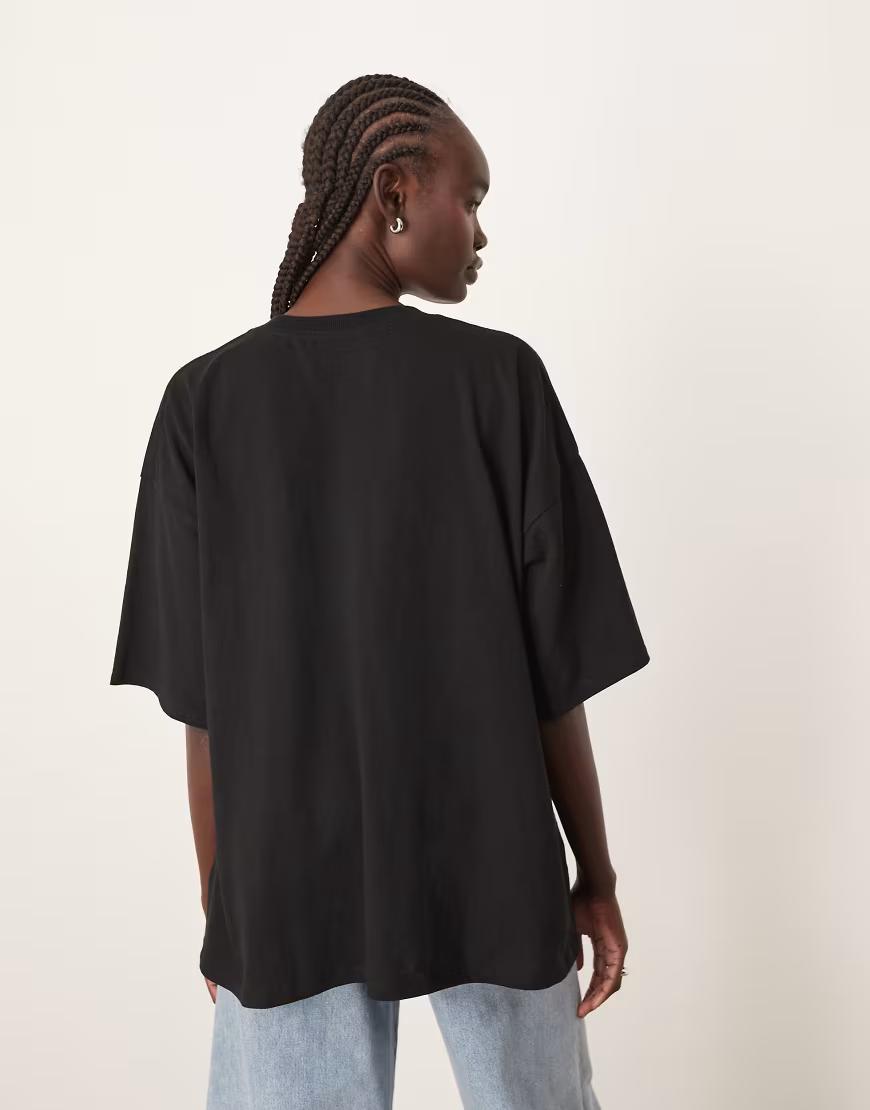 CZARNY T-SHIRT OVERSIZE