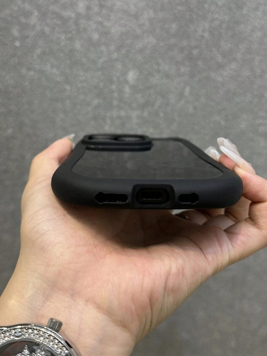czarne etui iphone 15 pro