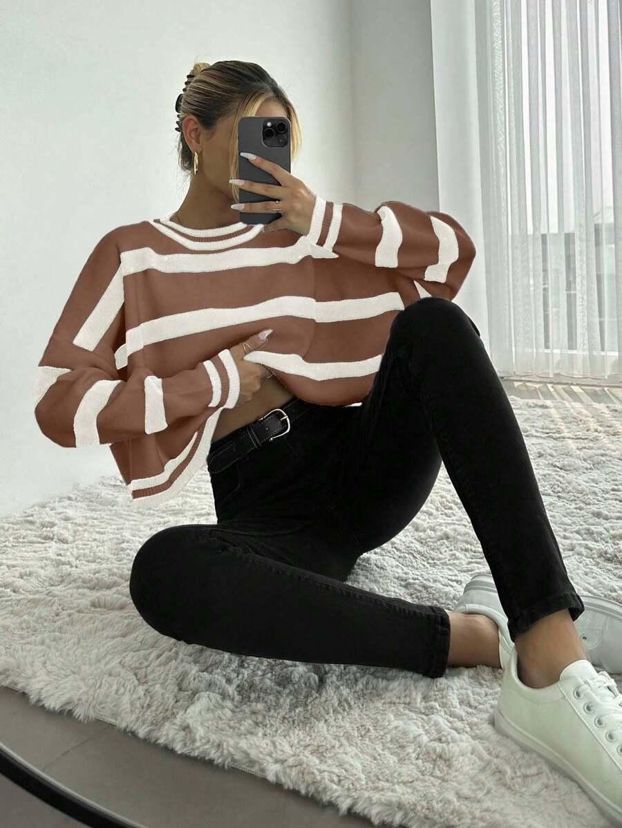 sweter w paski