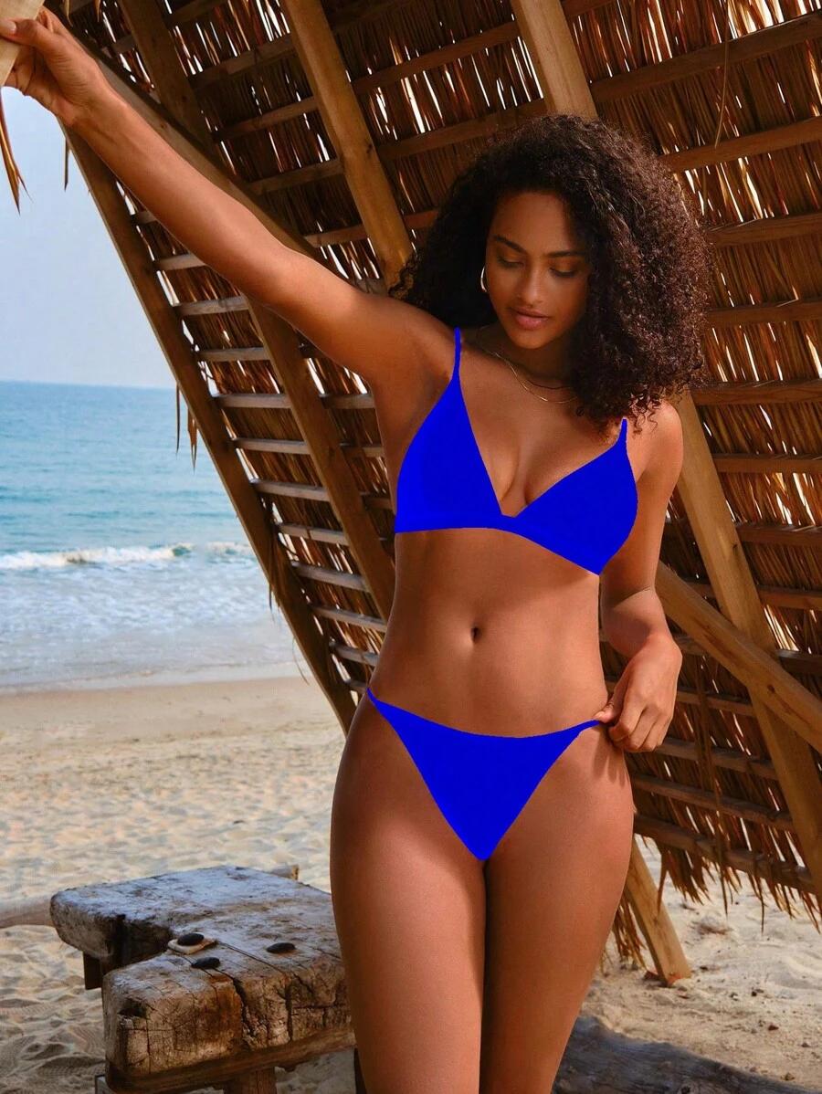 niebieska góra od bikini 