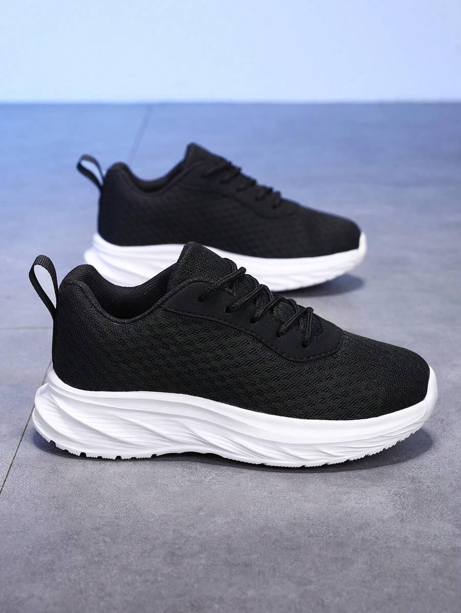 czarne buty sportowe