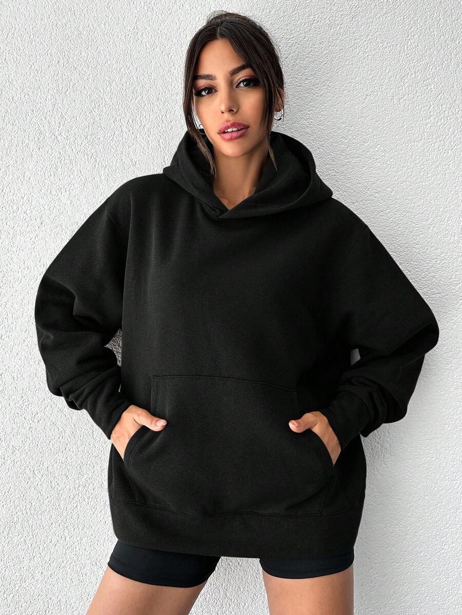CZARNA BLUZA Z KAPTUREM