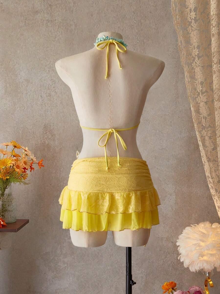  żółta góra od bikini
