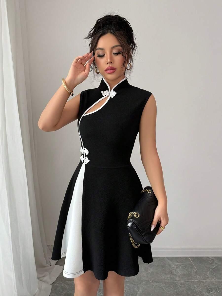 CZARNA MINI SUKIENKA