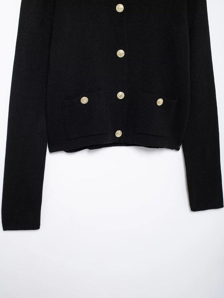 CZARNY SWETER GUZIKI 
