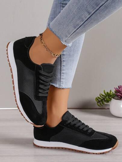 czarne buty sportowe 