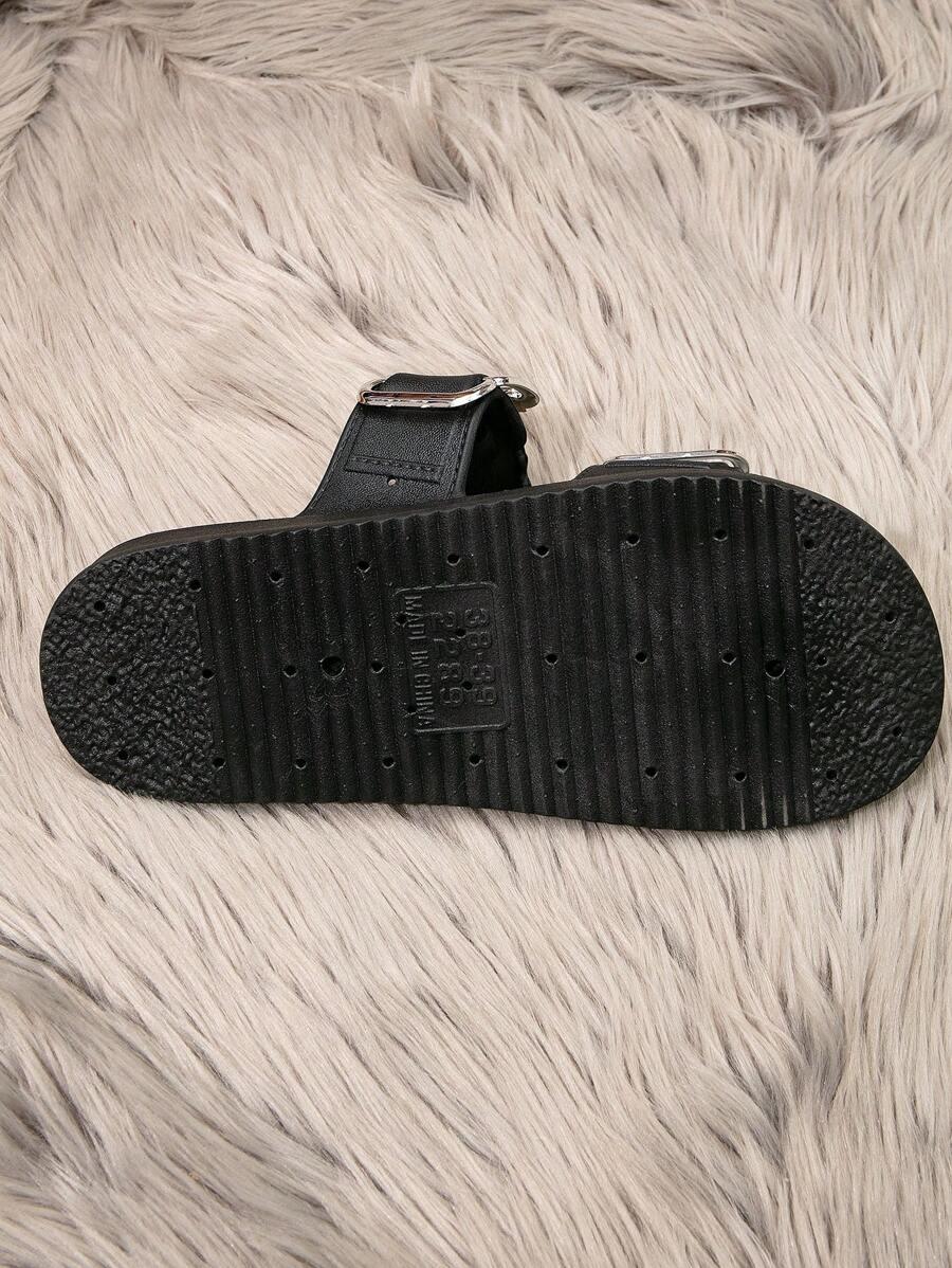 CZARNE KLAPKI CASUAL