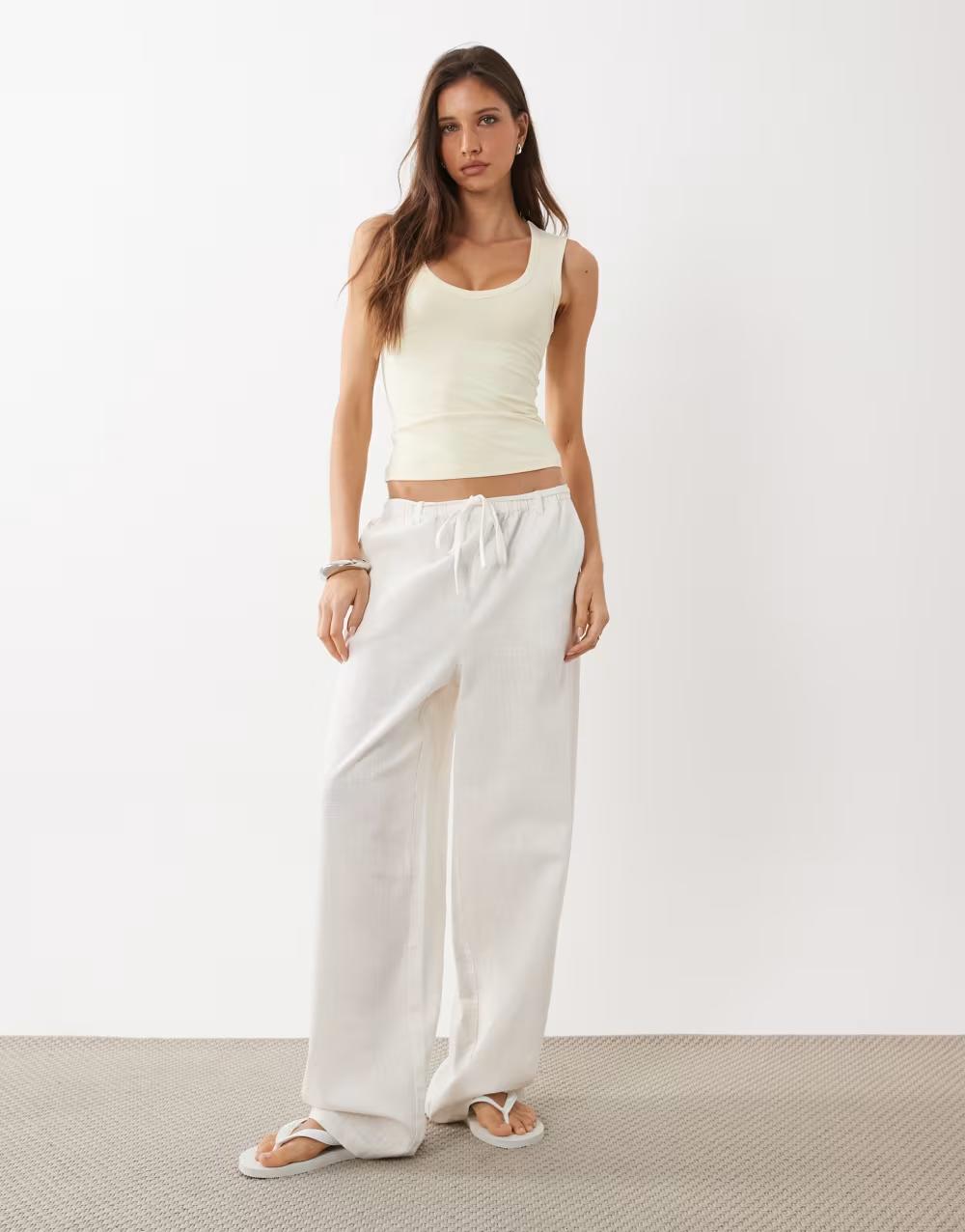 żółty top v-neck