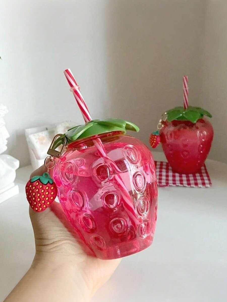 plastikowy kubek słomka