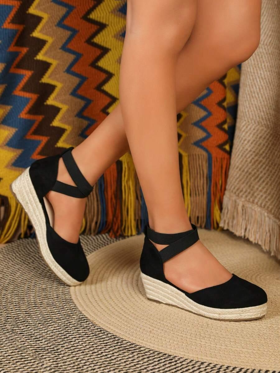 CZARNE ESPADRYLE NA KOTURNIE