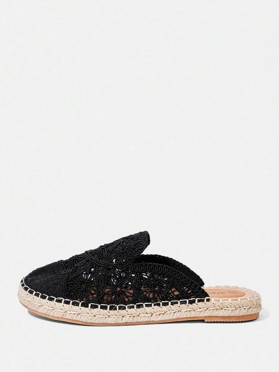 brązowe klapki boho casual