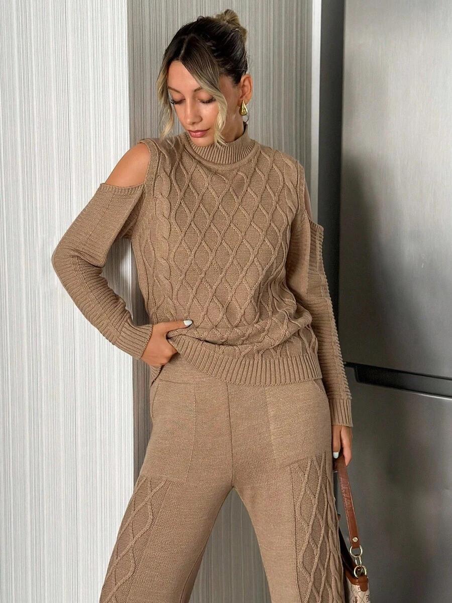 SWETER SPODNIE KOMPLET
