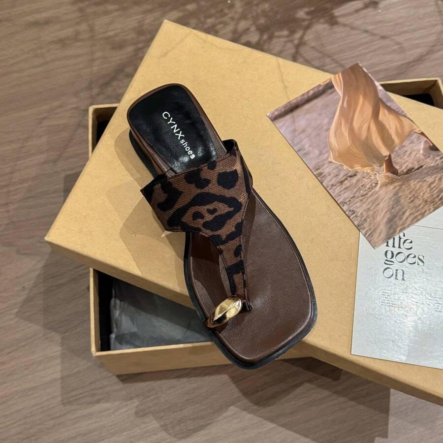 klapki japonki leopard print