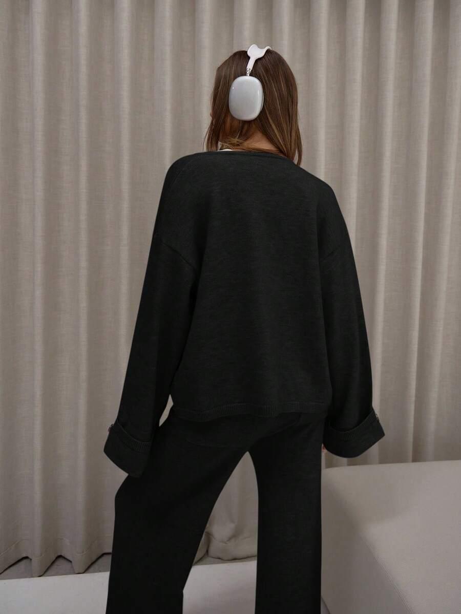 CZARNY ZAPINANY SWETER