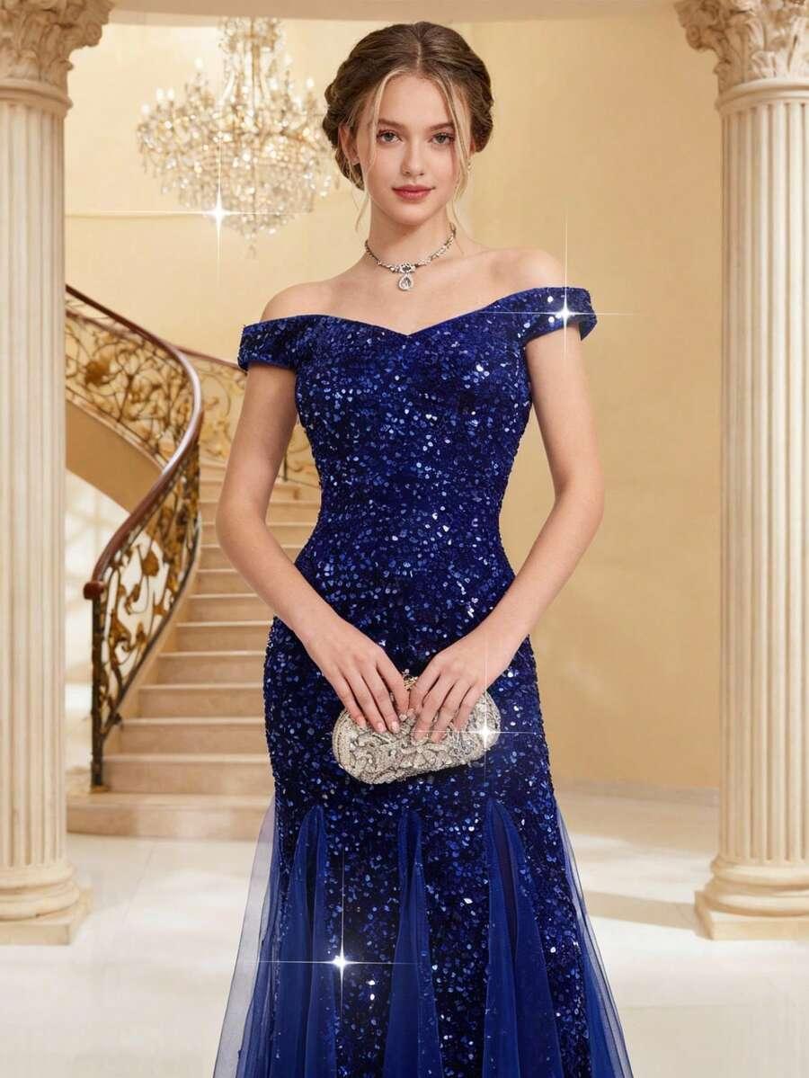 niebieska sukienka cekiny