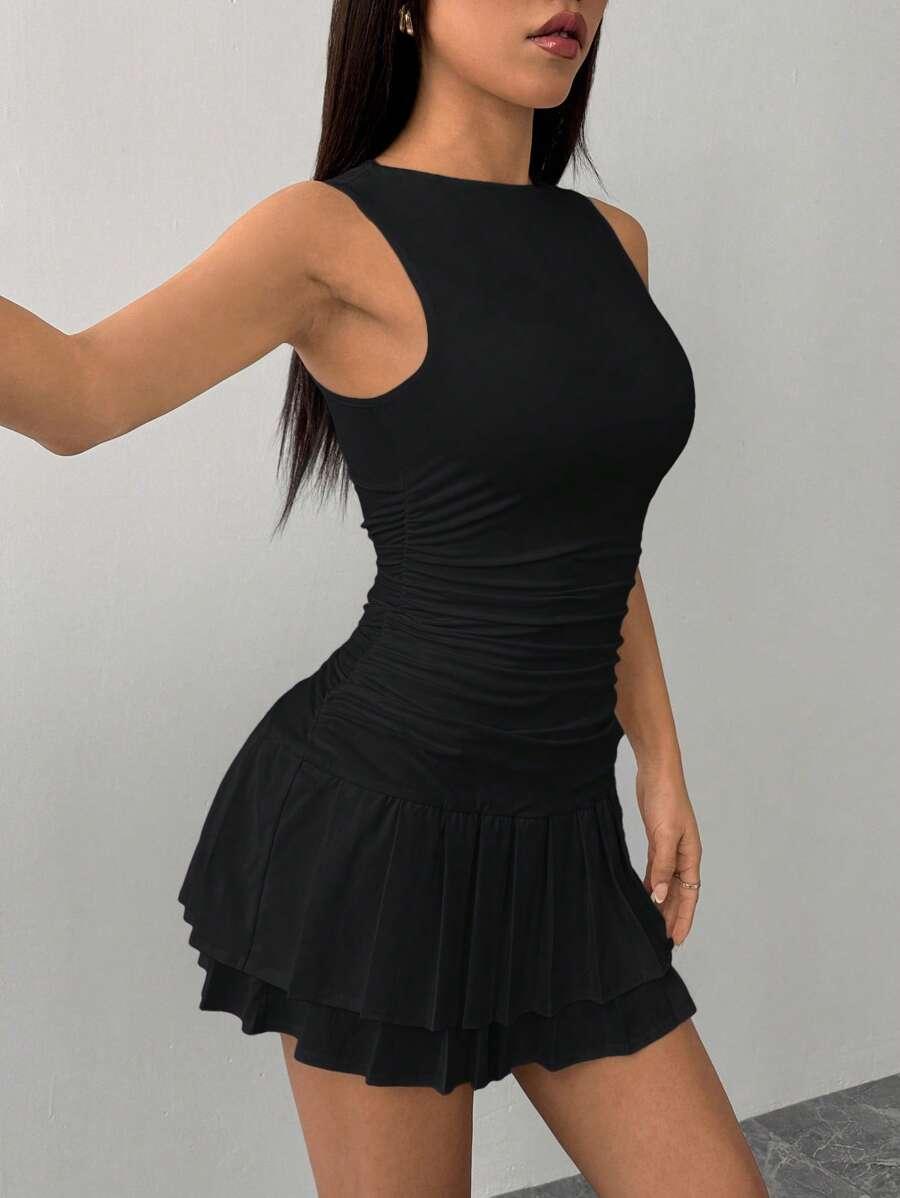 CZARNA MINI SUKIENKA