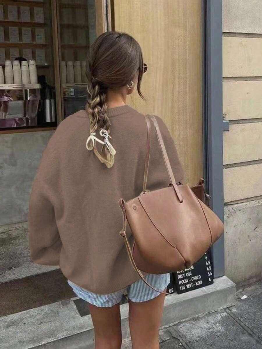 luźny sweter okrągły dekolt 