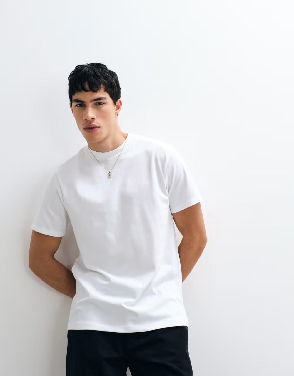 KLASYCZNY BIAŁY T-SHIRT OKRĄGŁY DEKOLT
